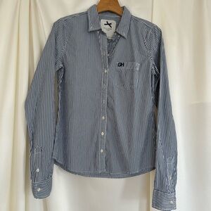 Gilly Hicks by hollister women’s striped button down shirt size Medium - NWT